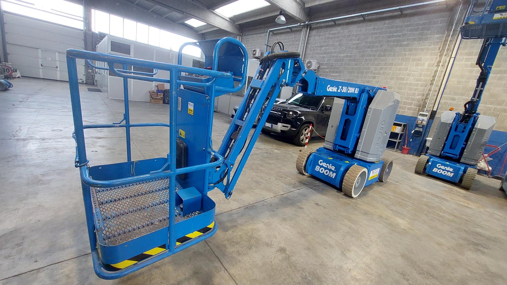 ARTICOLATA 11M GENIE Z3020NRJ 2016 usata